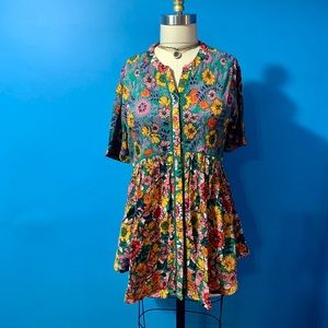 Anthropologie Short sleeve tunic. flower print.